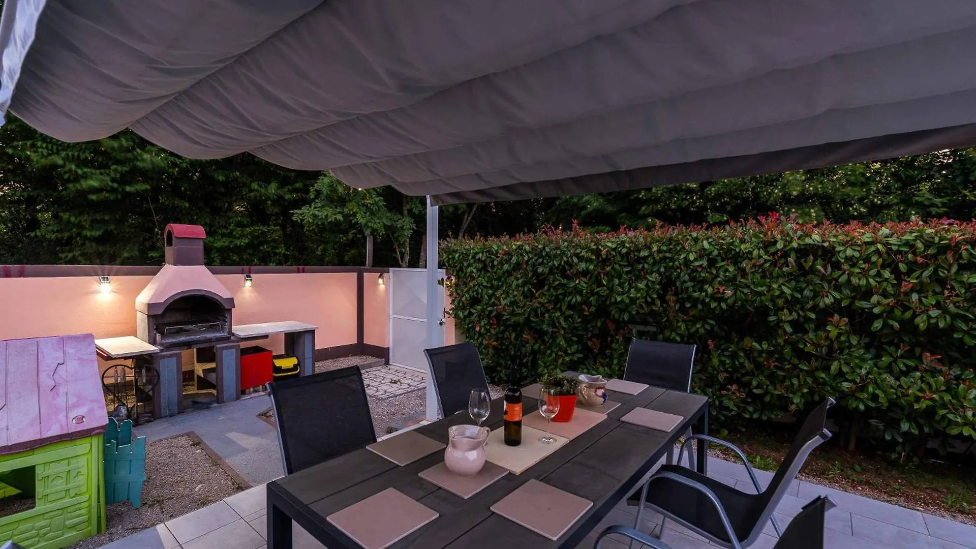 Villa Twilight Orange Šumber 0*,  Κροατία